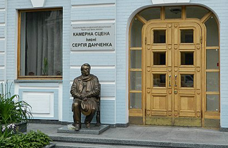 Гастролі вистави “Суєта або позапланова експедиція до Слобожанської Швейцарії” в столиці!